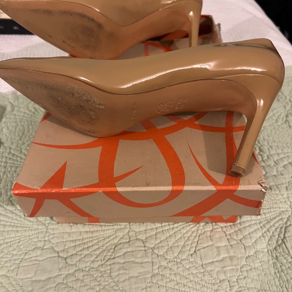Nude high heel pumps - Picture 3 of 4